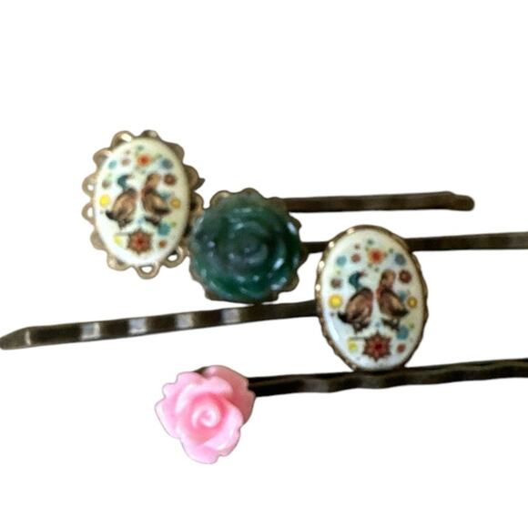 Charming Porcelain & Floral Hairpin Set – Elegant Handmade Hair Accessories - Picture 2 of 4